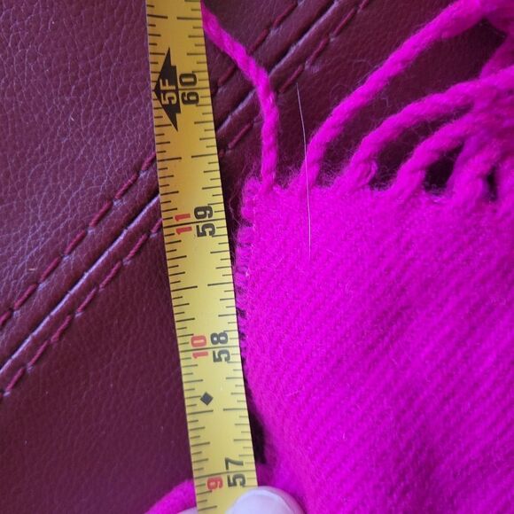 Cerise Pink Cashmere Wool Scarf - Picture 4 of 6